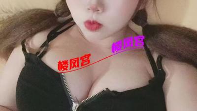 长得还可以的大胸妹子